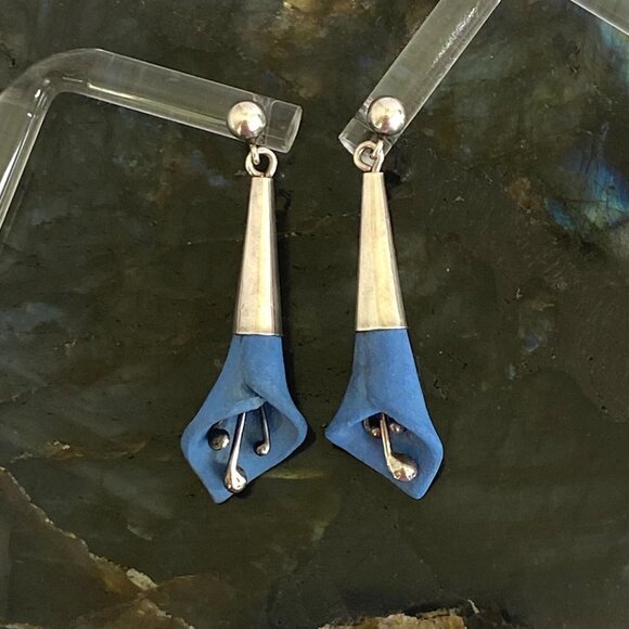 Sterling Silver 925 1.5" Blue Resin 3D Calla Lily Floral Flower Dangle Earrings - Picture 12 of 16